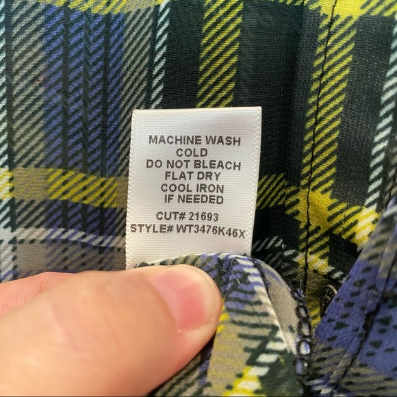 Max & Mia Sheer Plaid Sleeveless Blouse - Picture 8 of 9